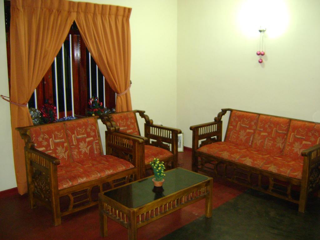 Family Guest House 미리사 외부 사진