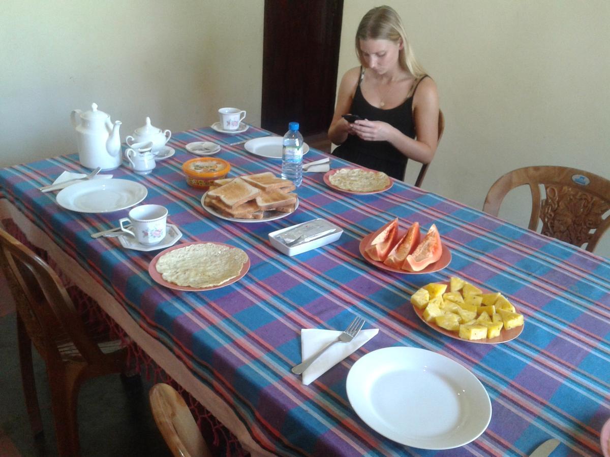 Family Guest House 미리사 외부 사진